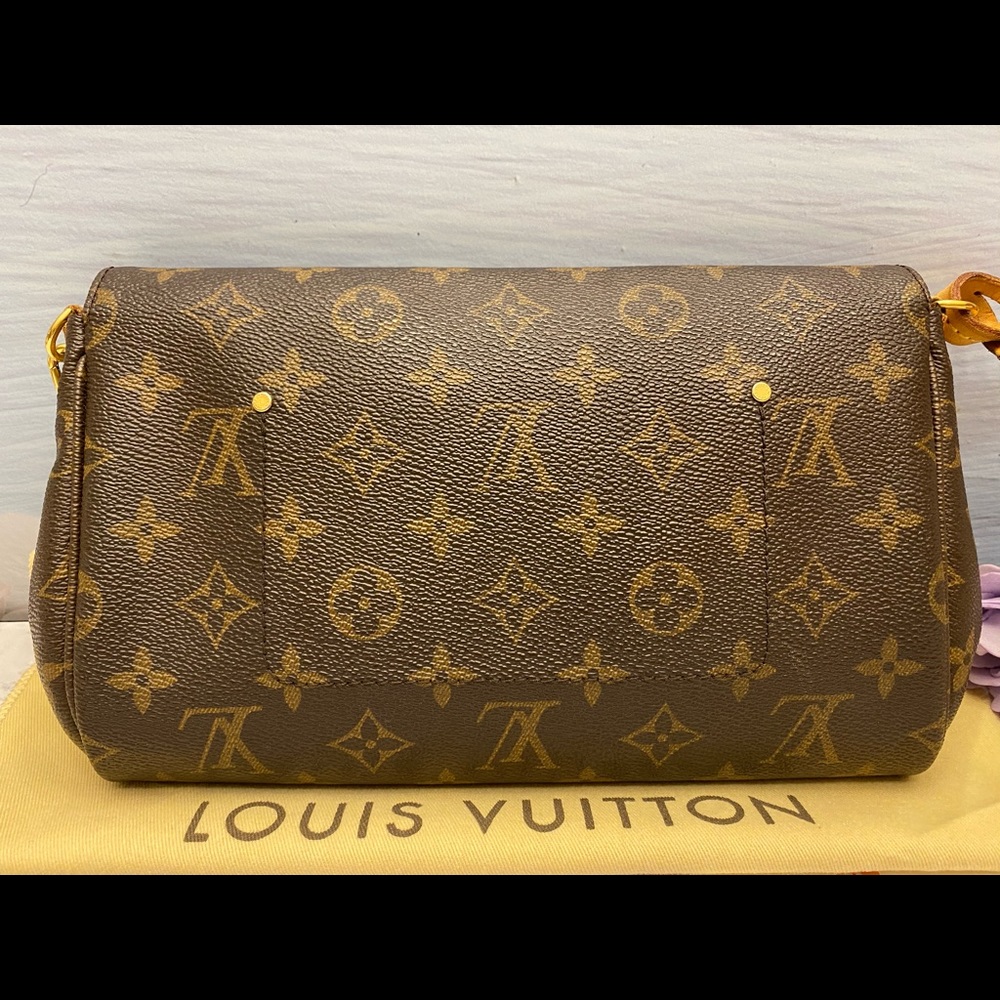 ⛔️SOLD⛔️ Favorite MM Monogram Crossbody (FL2182) - Picture 13 of 16